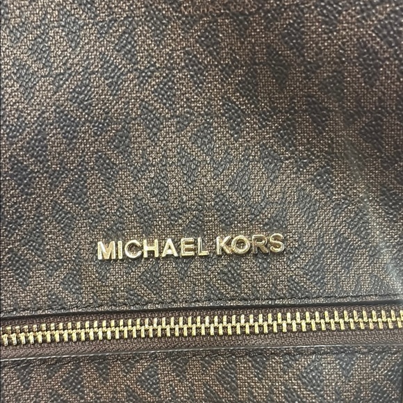 Michael Kors Monogram Backpack - New Without Tags - Picture 2 of 14